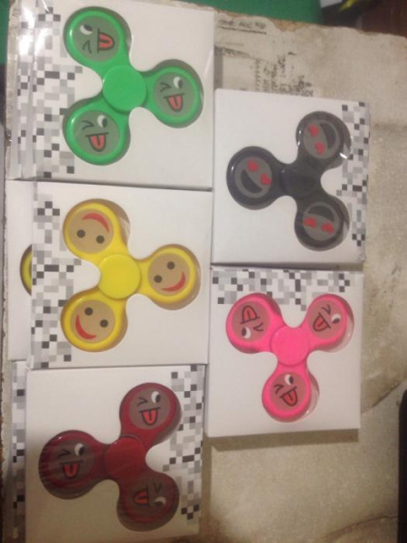 Игрушка Антисресс Смайлик Хенд Спиннер Fidget Spinner