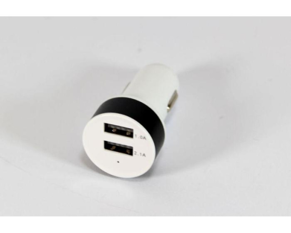 Автомобильный двухпортовый адаптер Car USB 004
