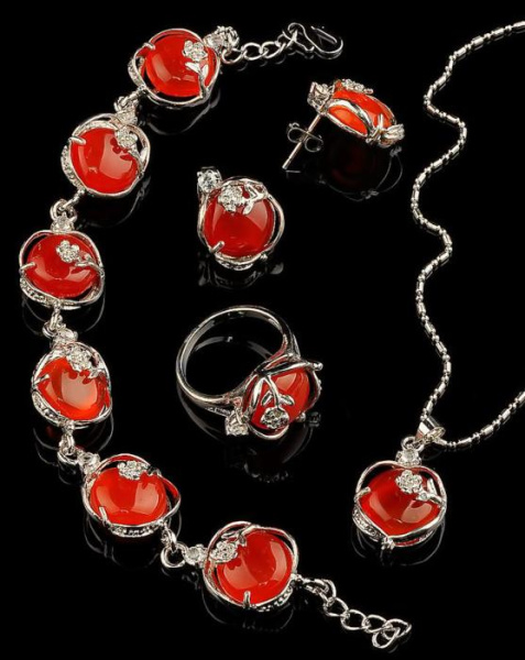 Украшение из сердолика (набор бижутерии)